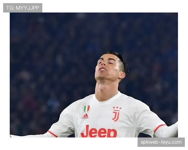 C罗以自律精神成榜样，训练投入助力职业生涯再攀高峰