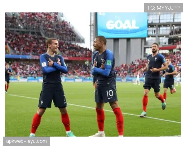 姆巴佩携手格列兹曼重聚法国队，共启冲击国际赛场新荣誉之旅