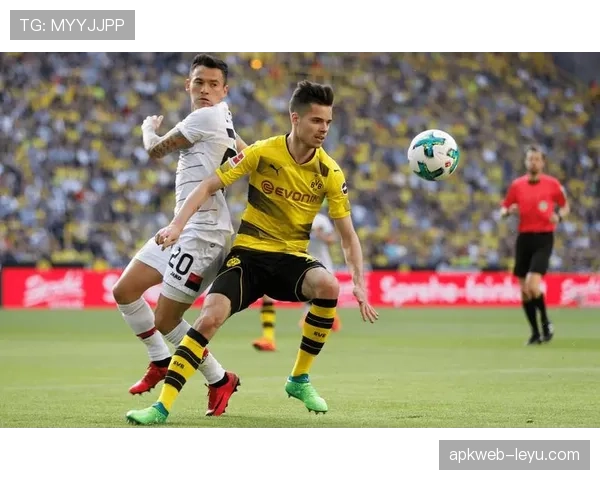 法兰克福进攻焕然一新，状态回升豪取连胜