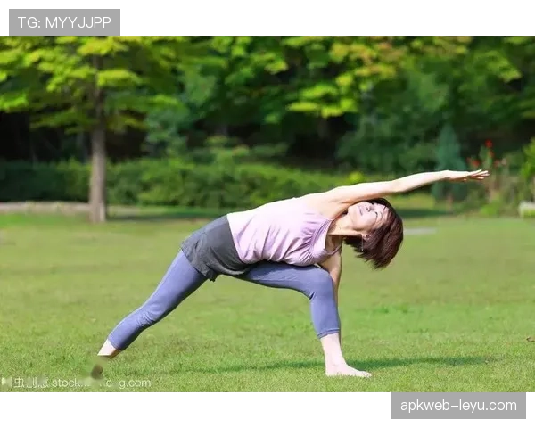 哈兰德热衷瑜伽放松法，引领运动员减压恢复新潮流